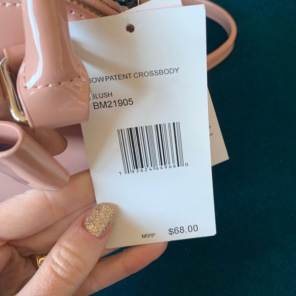 NWT Adorable Betsey Johnson bow bag - Picture 2 of 5